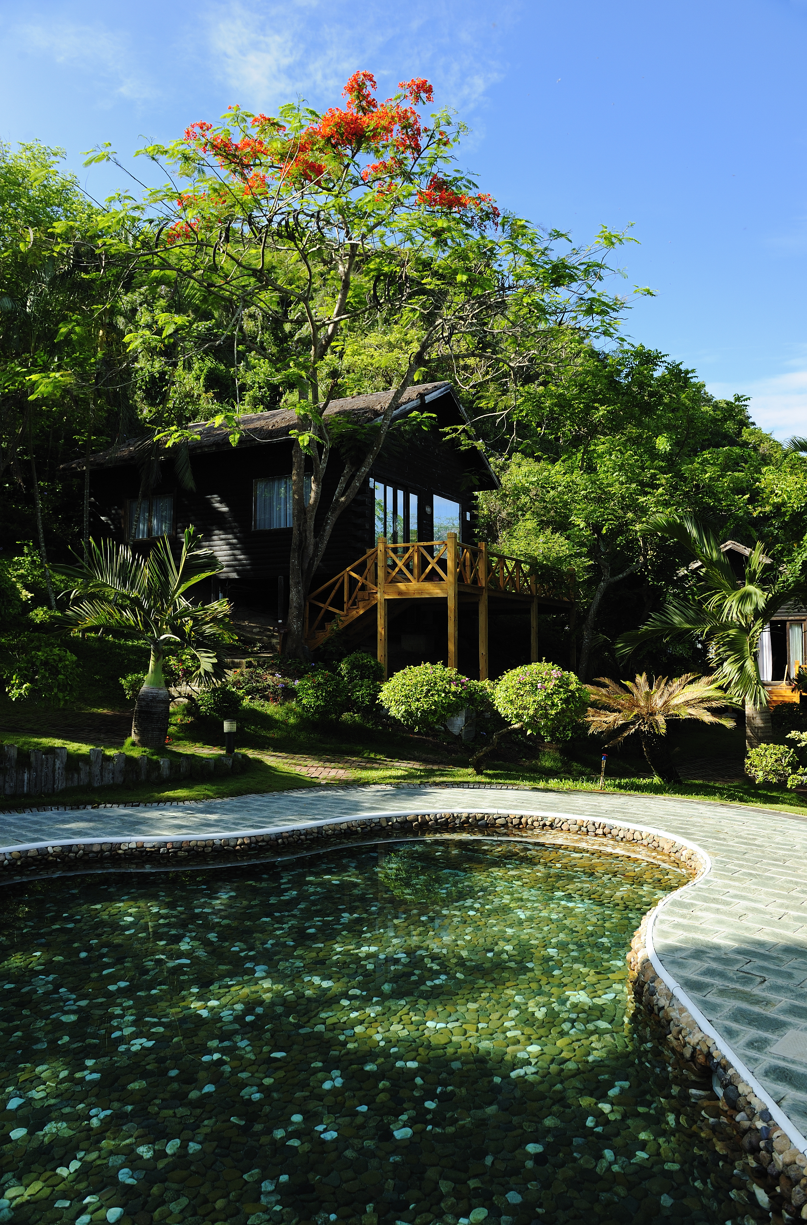 三亚 蜈支洲岛珊瑚酒店木屋超值套餐(双人往返门船票 早餐 接送机