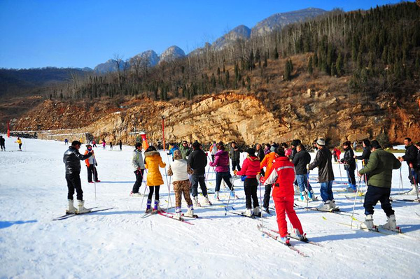 袁家村必捷滑雪场