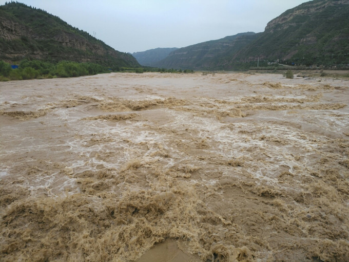 黄河的水天上掉下来 wKgED1uPknKAYyDEAAwiJJfMXss34.jpeg?imageView2%2F2%2Fw%2F680%2Fq%2F90%7CimageMogr2%2Fstrip%2Fquality%2F90