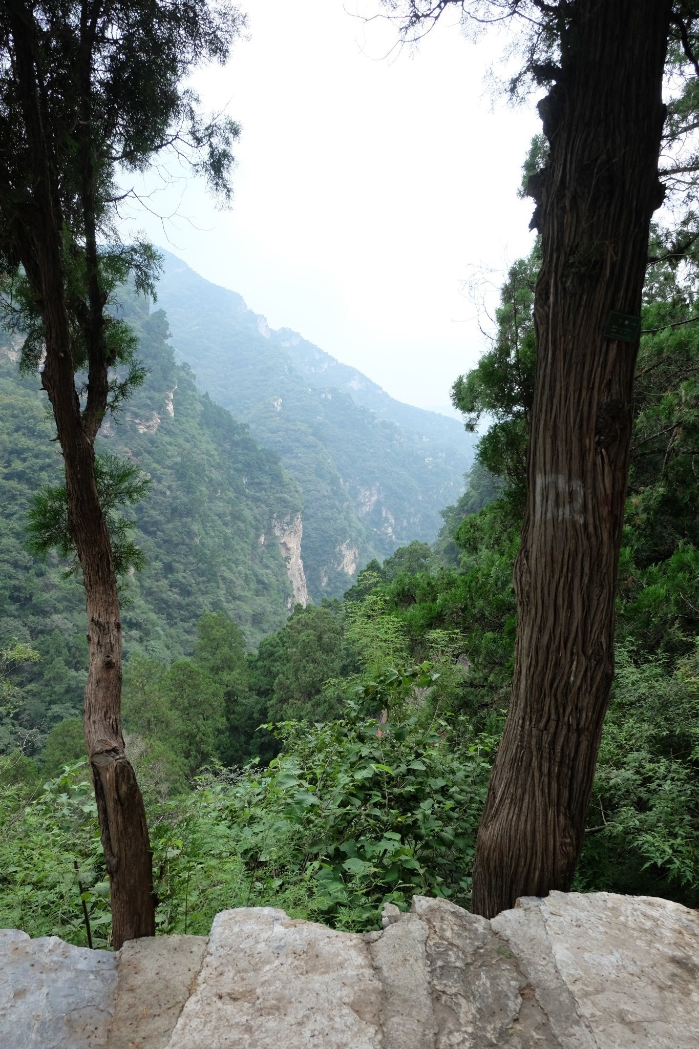 围着北京走一走之上方山华严洞,北京旅游攻略 - 马蜂窝