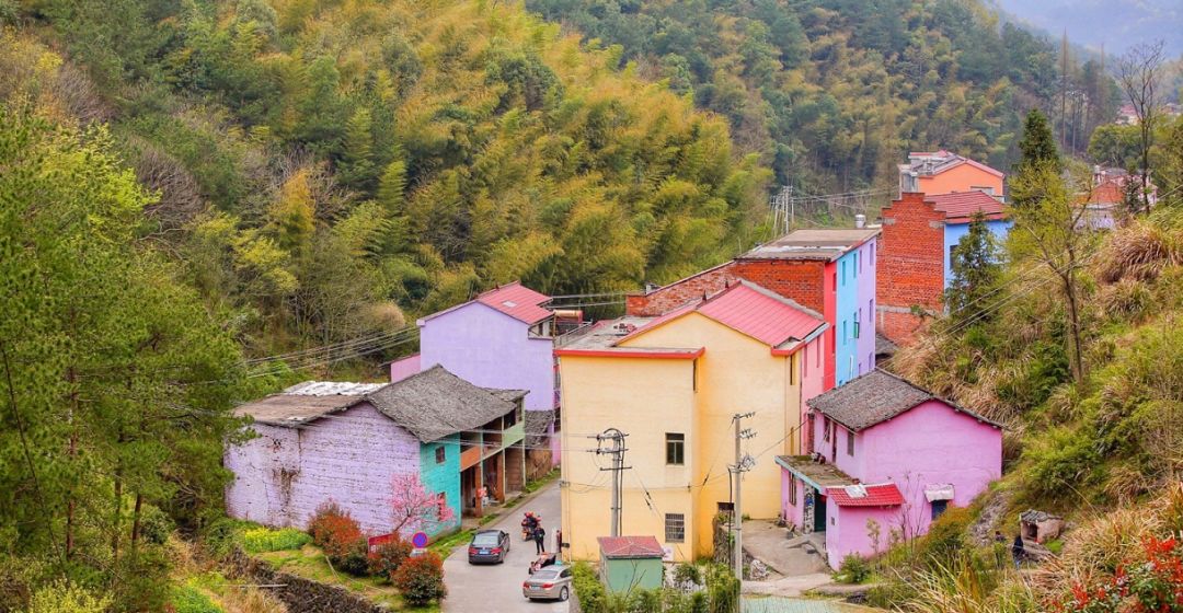 浙江县城金华,有自驾公路,彩色乡村,还有美食馋人