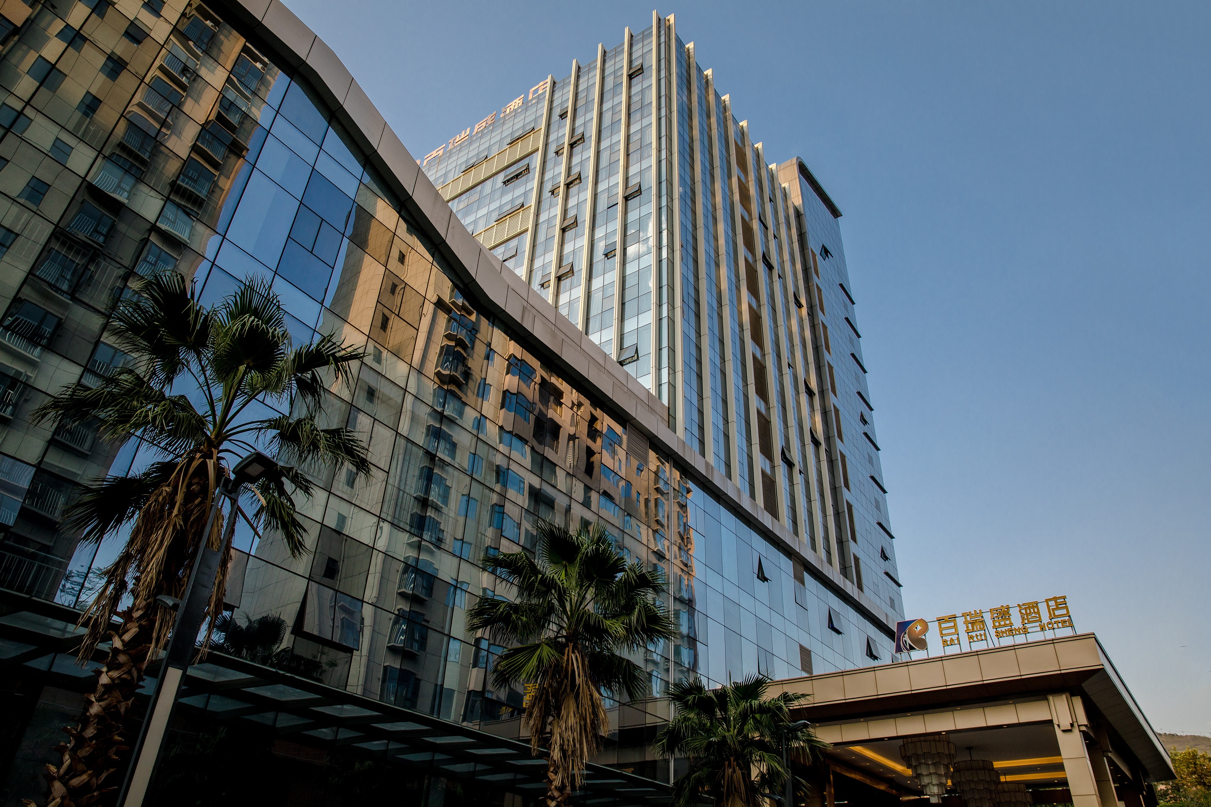 丽江华坪福隆大酒店