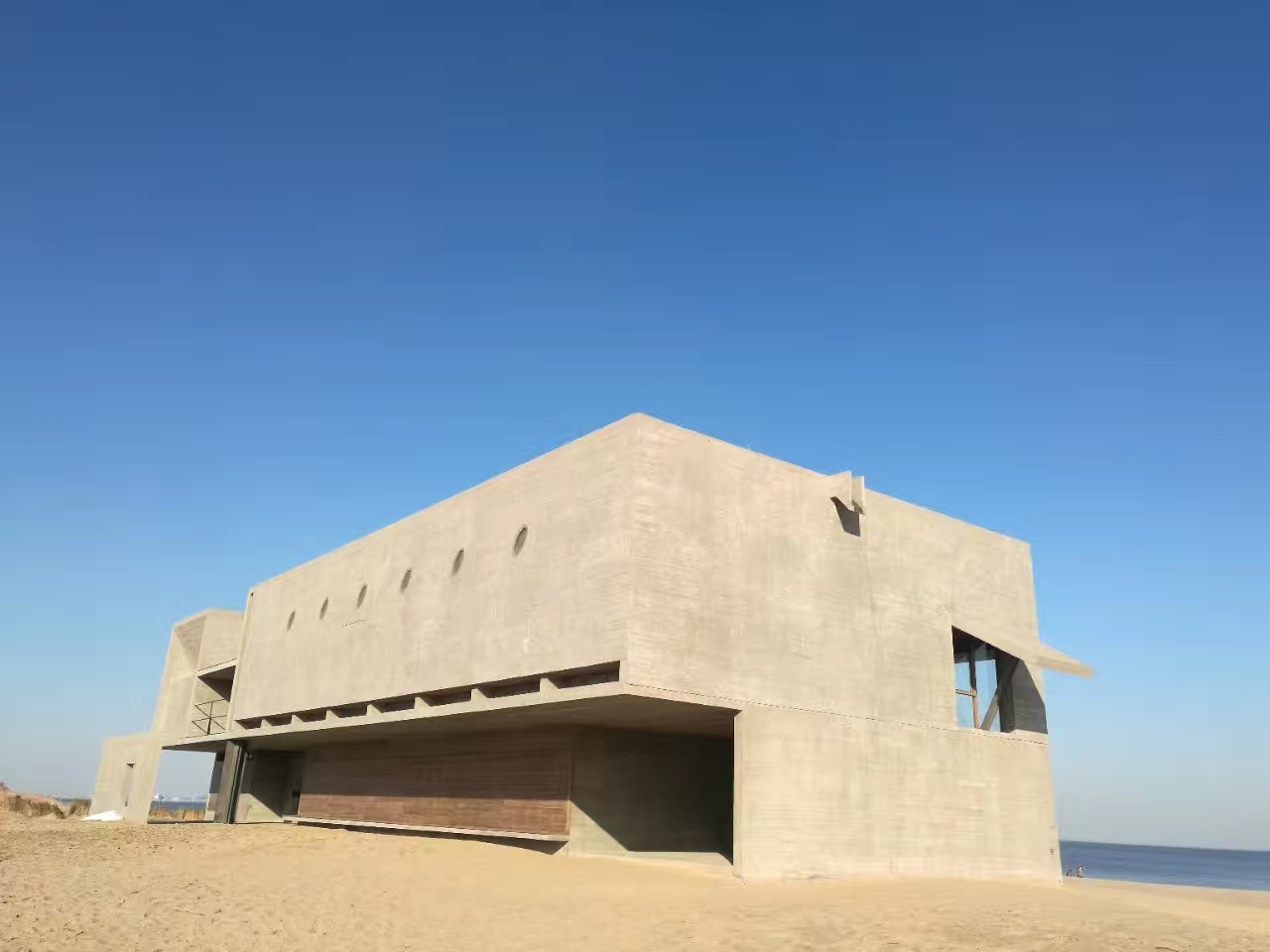 孤独图书馆