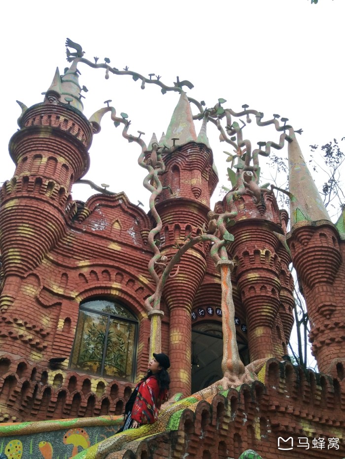你去过重庆的华生园金色蛋糕城堡?听说很梦幻,你觉得好玩吗? - 马蜂窝