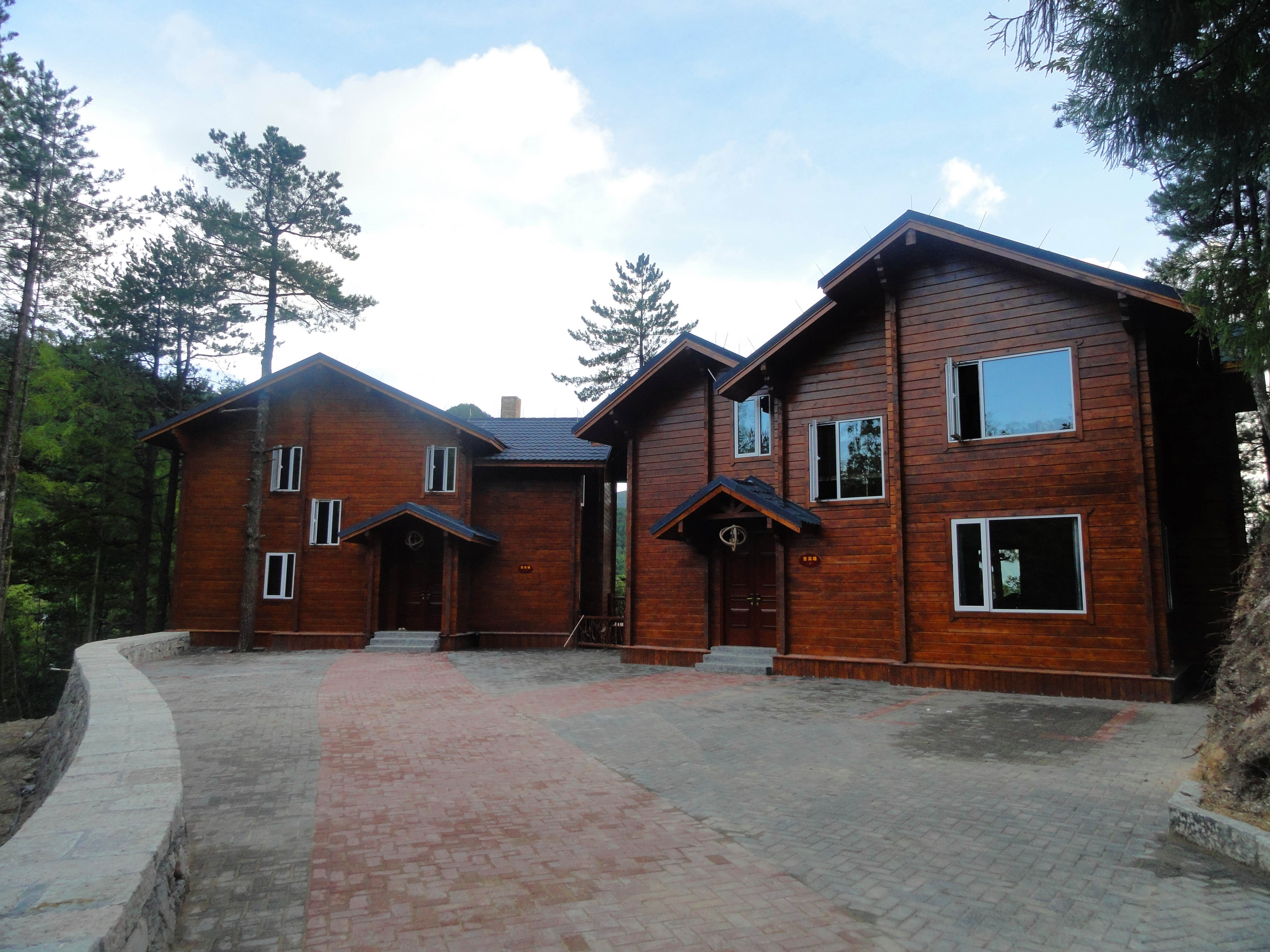 龙泉绿野山庄贵宾楼