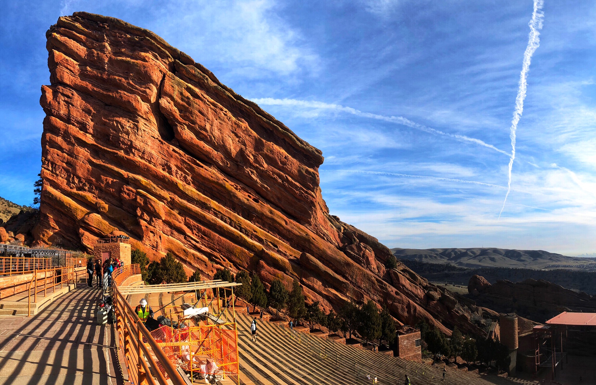 romiw2019-03-30 07:17:42      丹佛 机场 红石公园