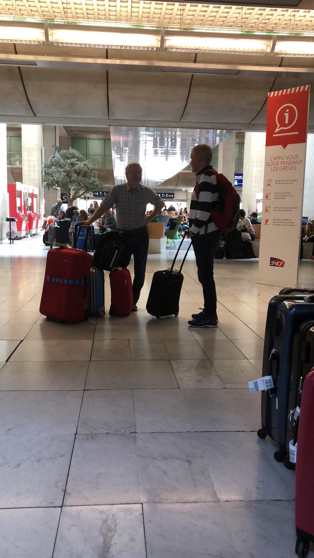 大胆姐妹花法兰西没有 浪 的 漫 游