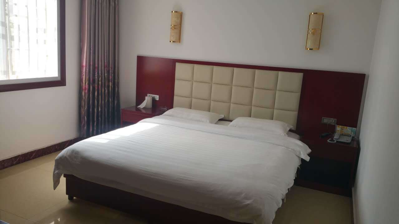 商城汤泉池梦之旅宾馆