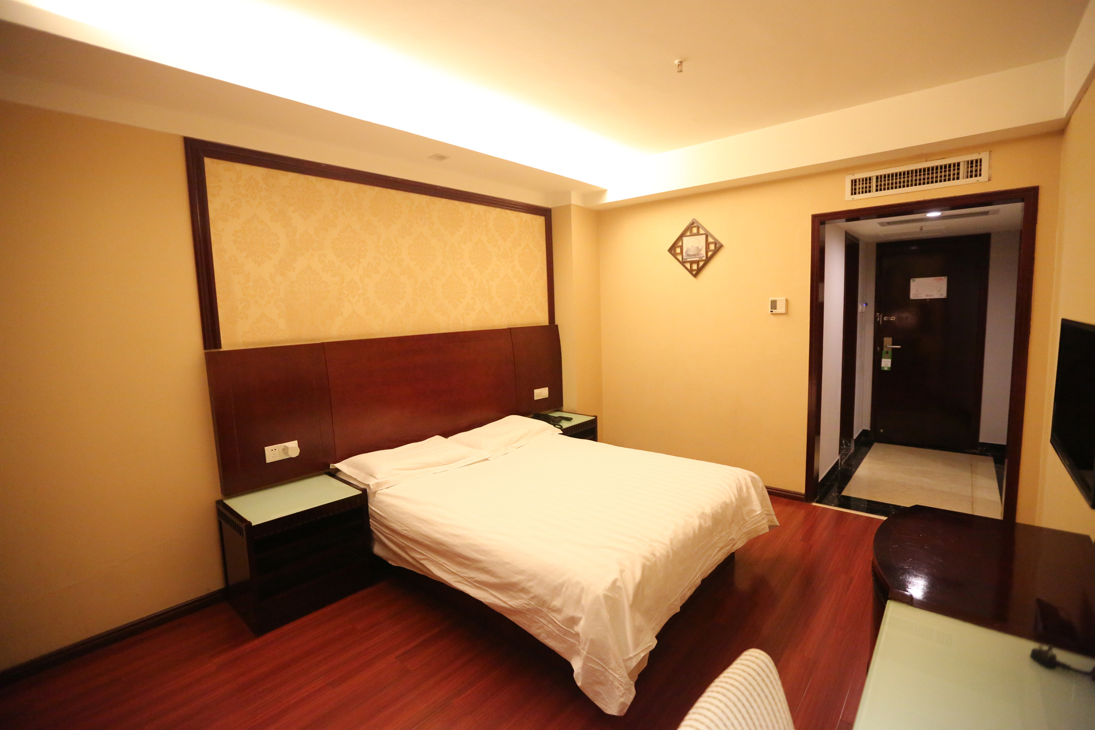 莫泰168(南昌火车站地铁站店)