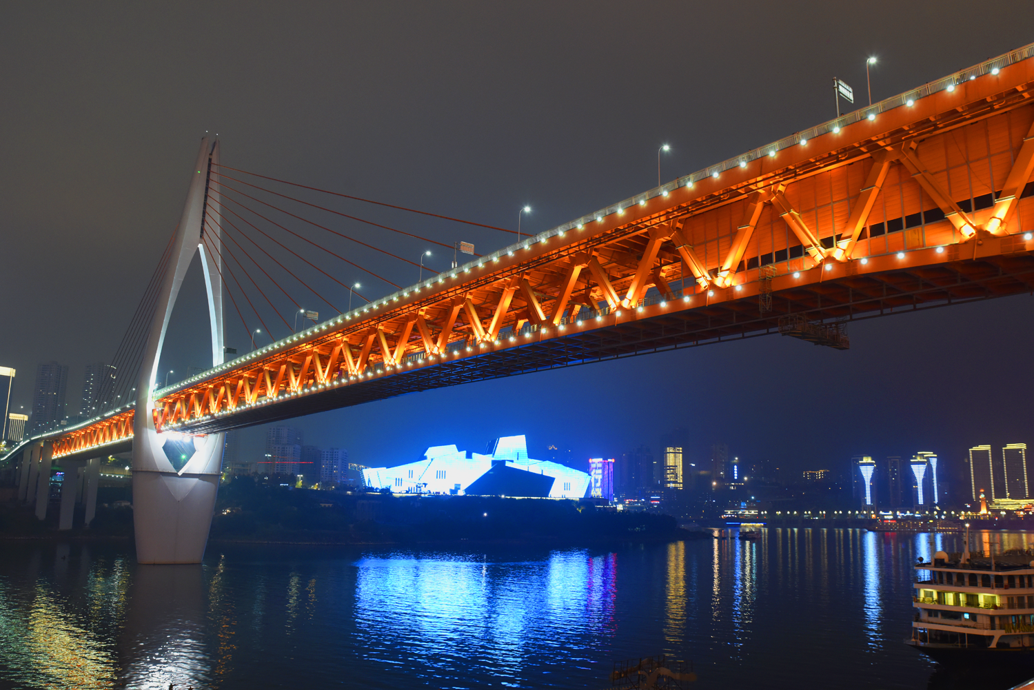身向渝州那畔行夜深千盏灯飞奔在重庆的7天6晚