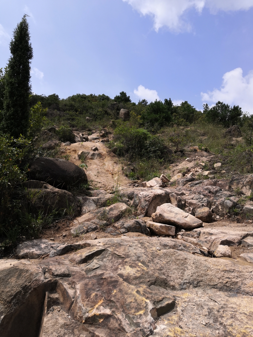 徒步苏州七:鹿山到穹窿山