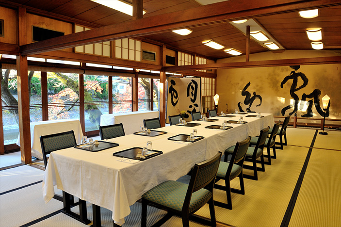 怀石料理老店山ばな平八茶屋套餐订购修学院离宫周边日式庭院环境避暑