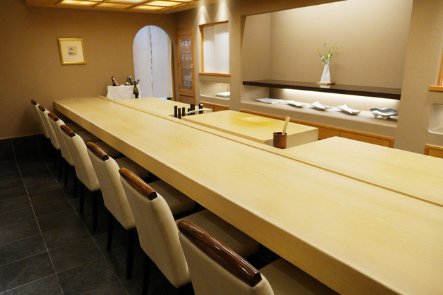 銀座小十 银座小十ginza Kojyu 官方代理 和神田 龙吟并称日本料理三剑客高评分米其林二星东京银座料亭名门座位预约预订 银座附近 有乐町 新桥 日比谷 银座奥田