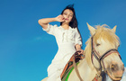 丽江拉市海一日游·清新美拍/商务小团/茶马古道骑马/庄园旅拍(丽江千古情+临海观景+候鸟湾湿地保护区+水上秋千+特色餐饮)