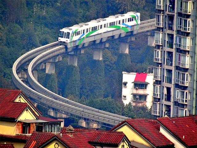 04磁器口古镇-李子坝轻轨穿楼-长江索道vip免排队-弹子石老街-送机