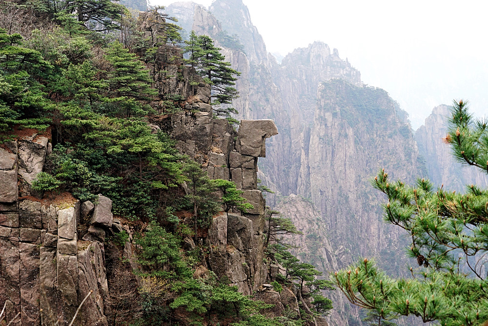 黄山"仙人晒靴"景观!