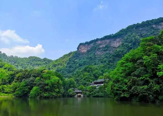 名山多隐士,与诗词遇见山川