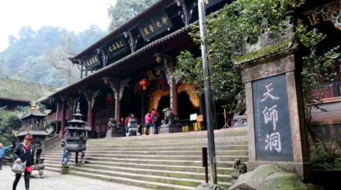 名山多隐士,与诗词遇见山川