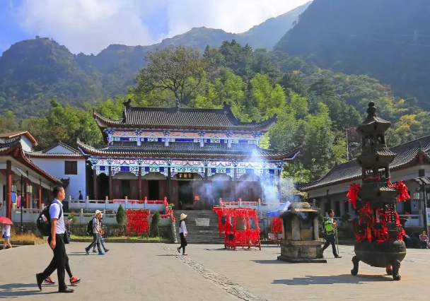 名山多隐士,与诗词遇见山川