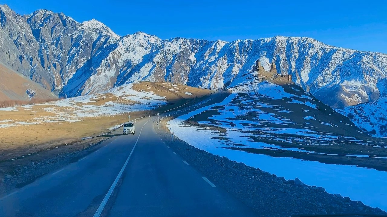 【高加索景點圖片】卡茲別克山