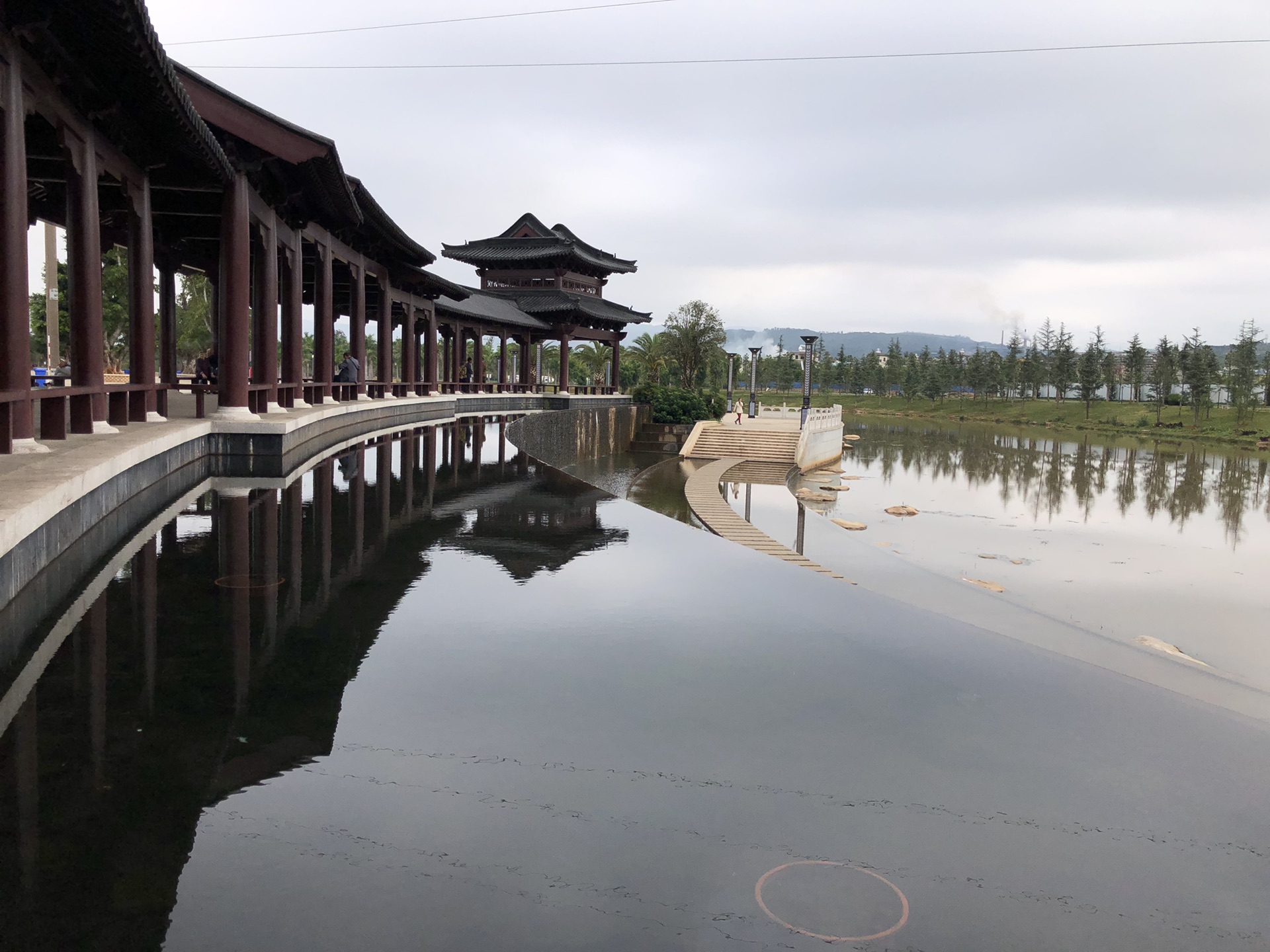弥勒甸溪河湿地公园
