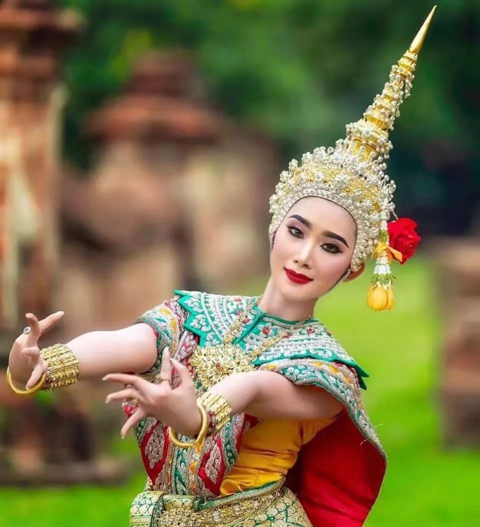 佛教是如何贯穿一个泰国人的一生?