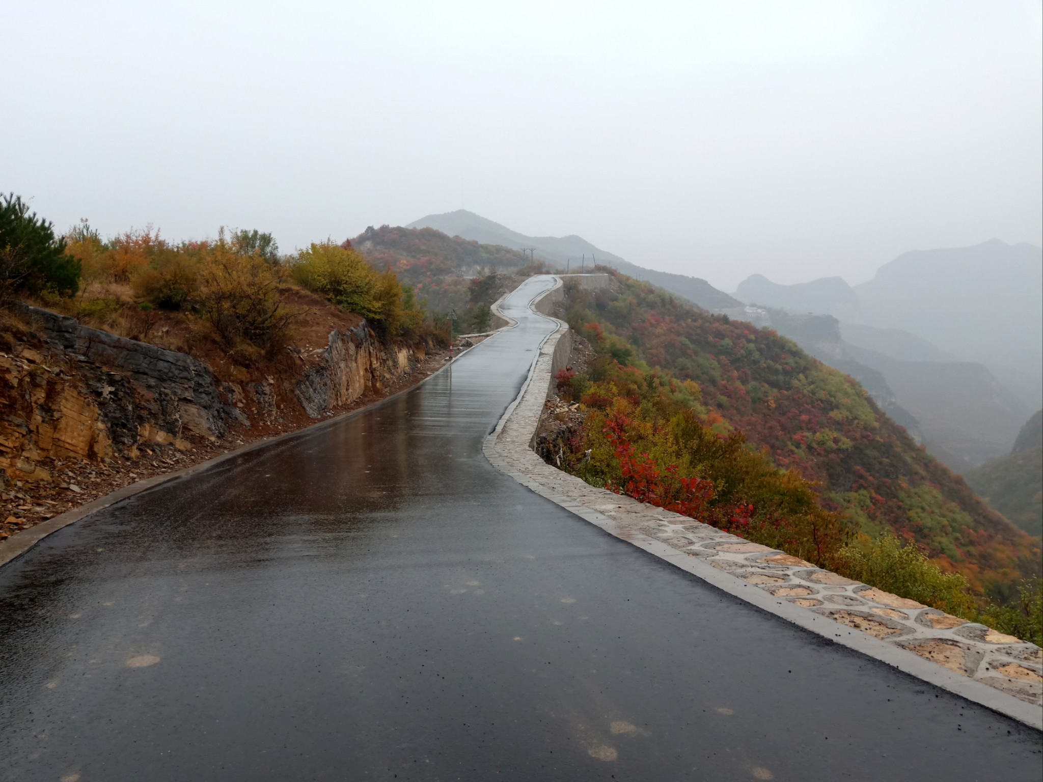 太行山自駕遊1(虹梯關掛壁公路 太行天路)_遊記