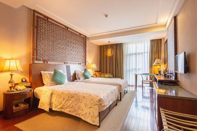 磐安翡翠湖建国度假酒店高级房1晚住宿套餐含磐安花溪景区大门票2张