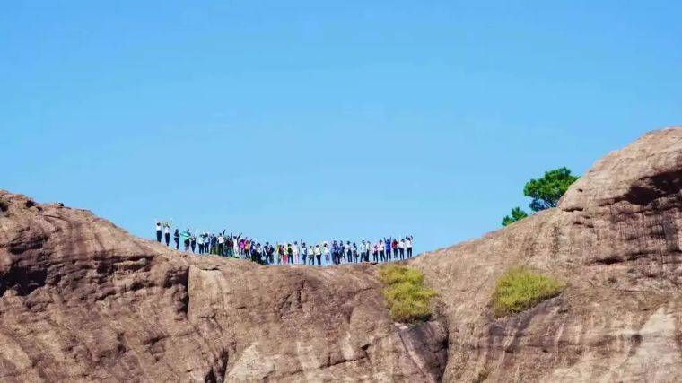 广东清远马头山风景区观光门票镂空铁索桥项目点石成金旋转楼梯丘比特