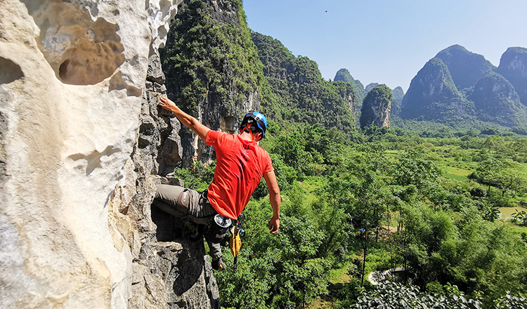 【1人成团】广西桂林·阳朔自然岩壁攀岩半日游 超越自我(专业教练1带