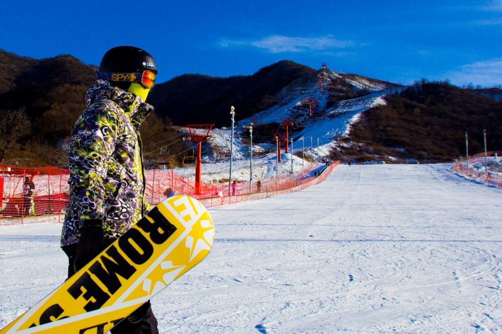 翠华山滑雪场一日游 全天不限时含雪具