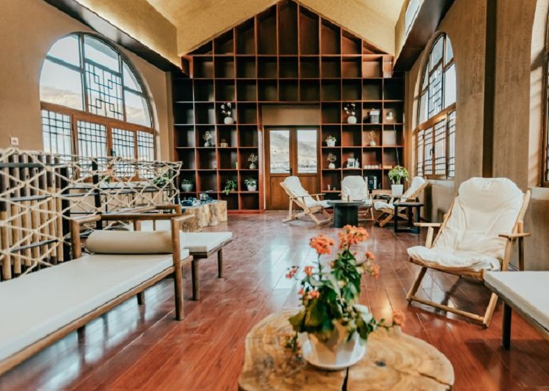 陕西延安金延安高端民宿住宿2天1晚住宿 延安保育院演出门票2张 壶口