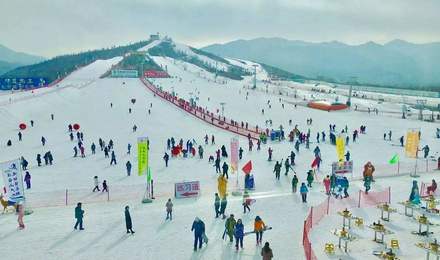 临夏松鸣岩滑雪场滑雪票全天不限时雪具