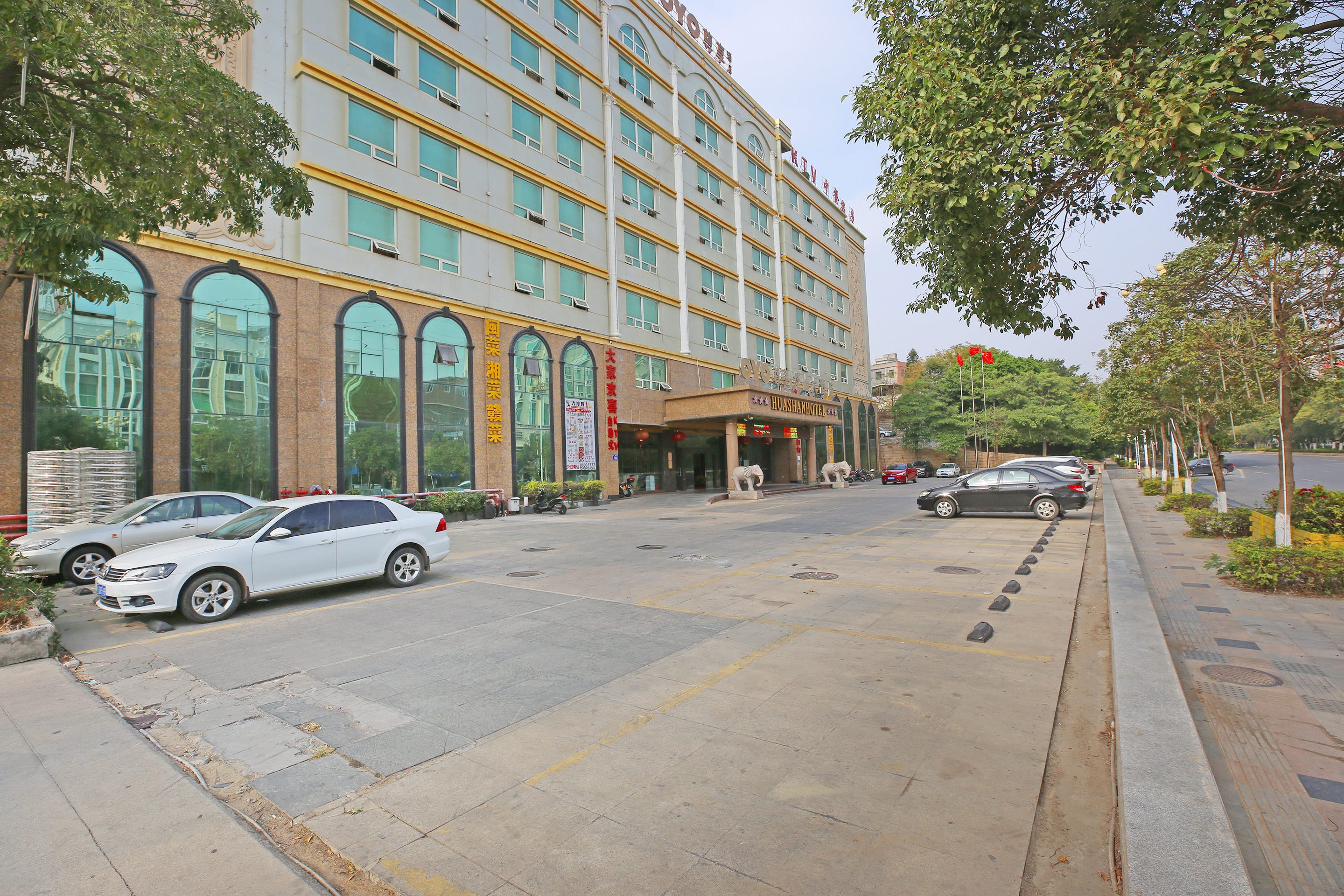 石狮华山大酒店
