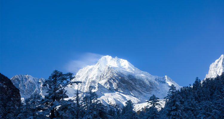 西嶺雪山純玩2日遊純玩0購物觀雲海玩滑雪泡溫泉入住花水灣溫泉酒店含