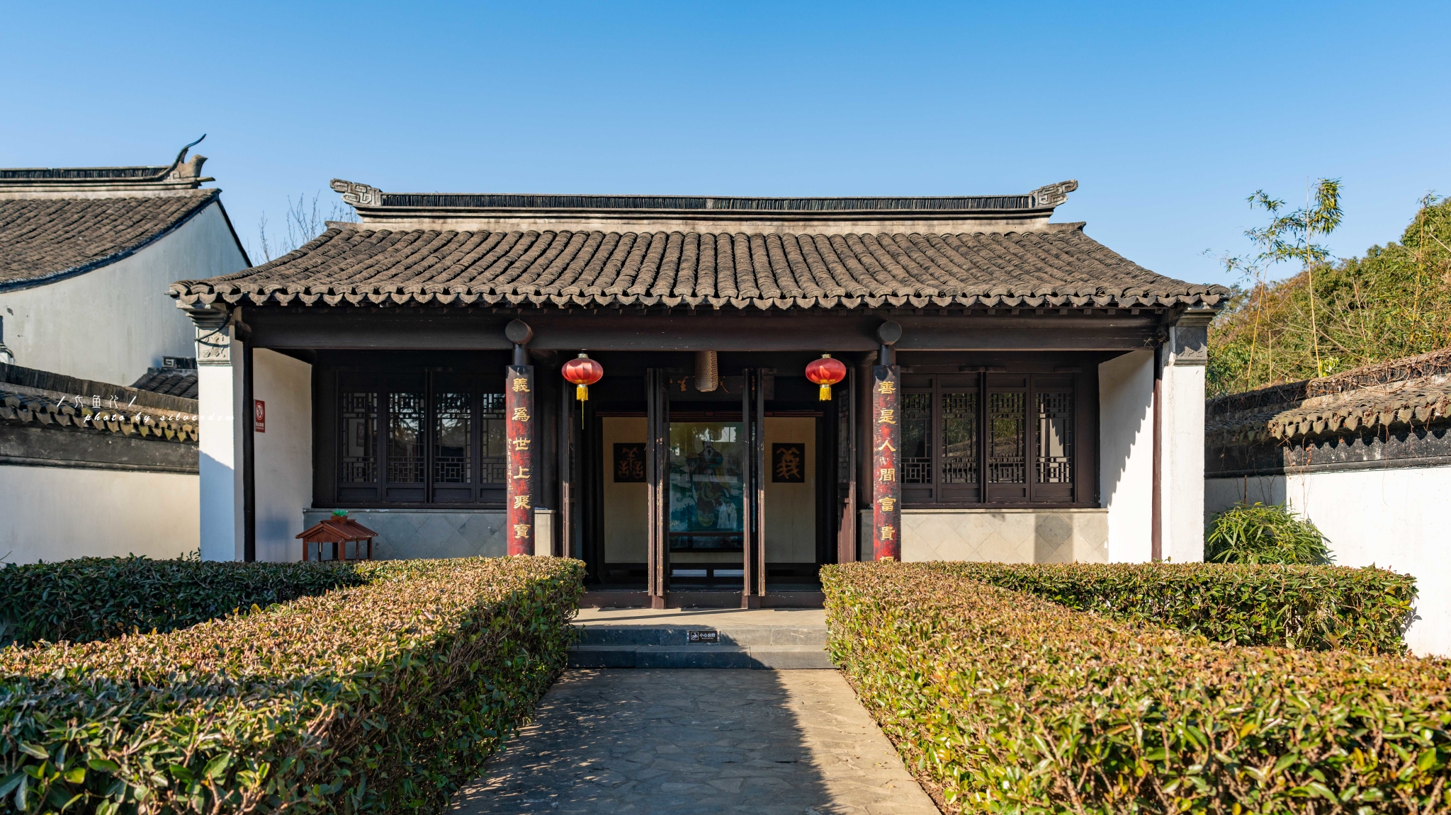 财神居原为沈万三故居,位于 周庄 镇东垞,在这里可以看到沈万三致富的