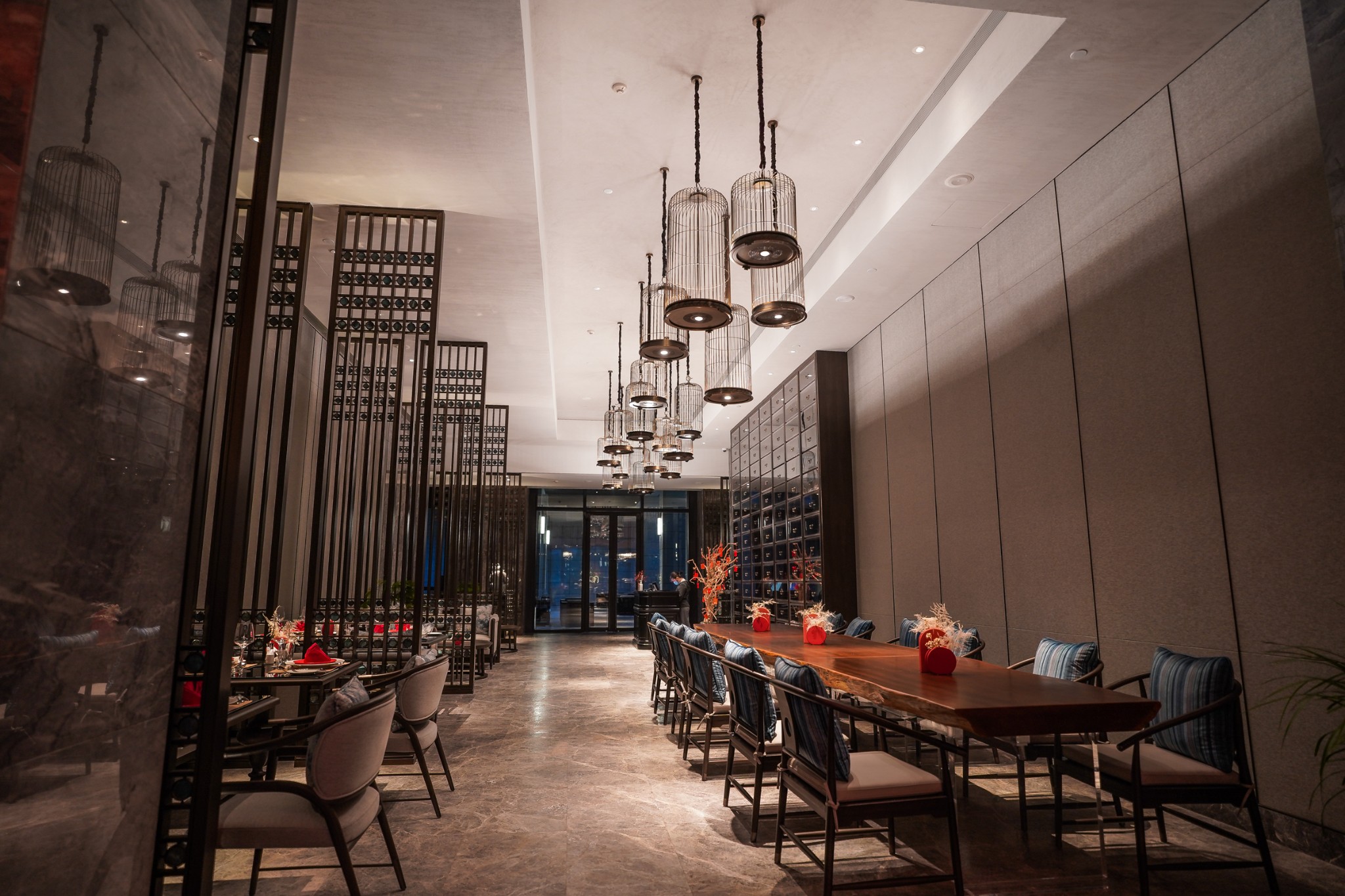 西餐厅也有一个10多人座的包间,可以独享一