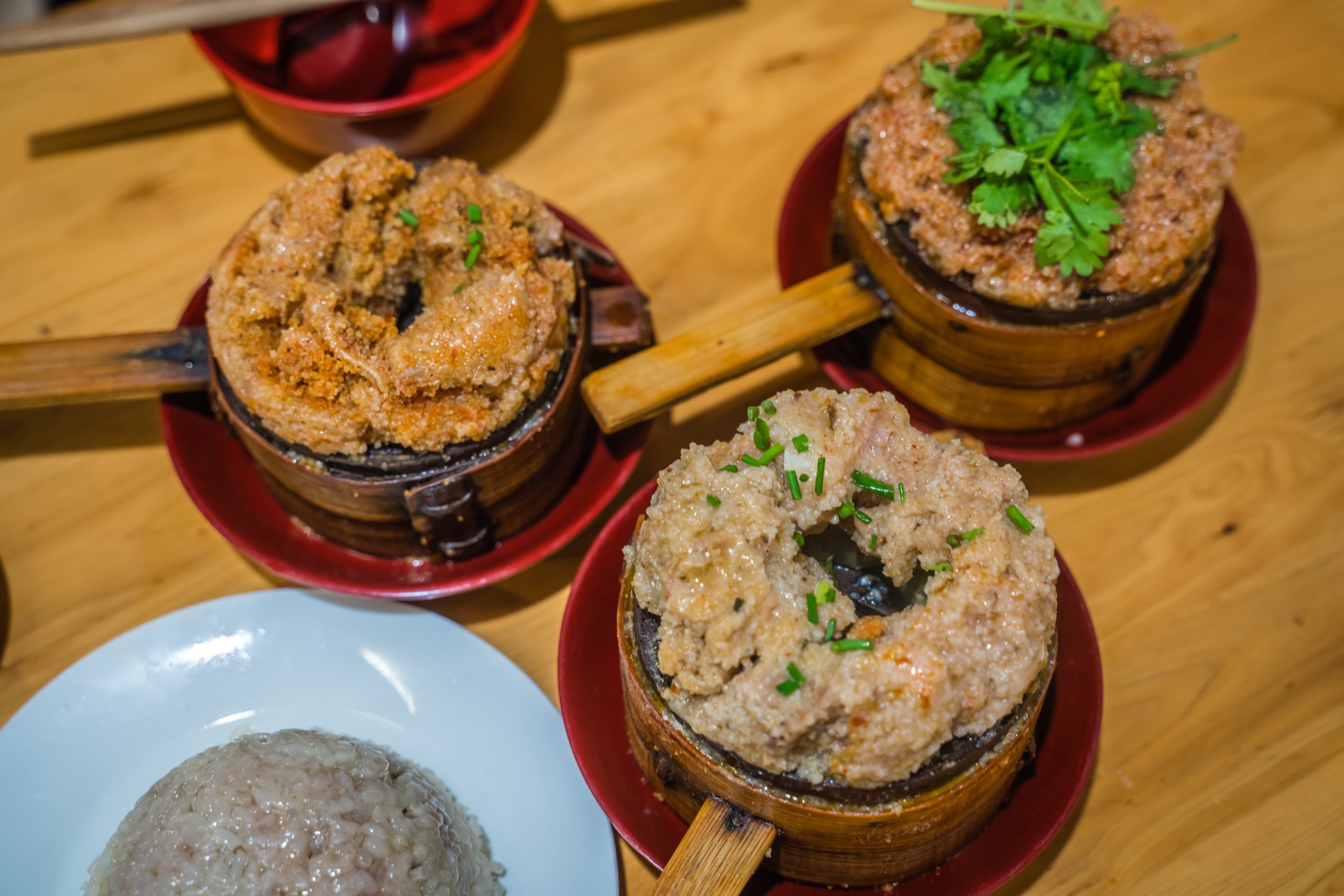 尝美食三绝游亚洲第一瀑布i重庆周边好去处