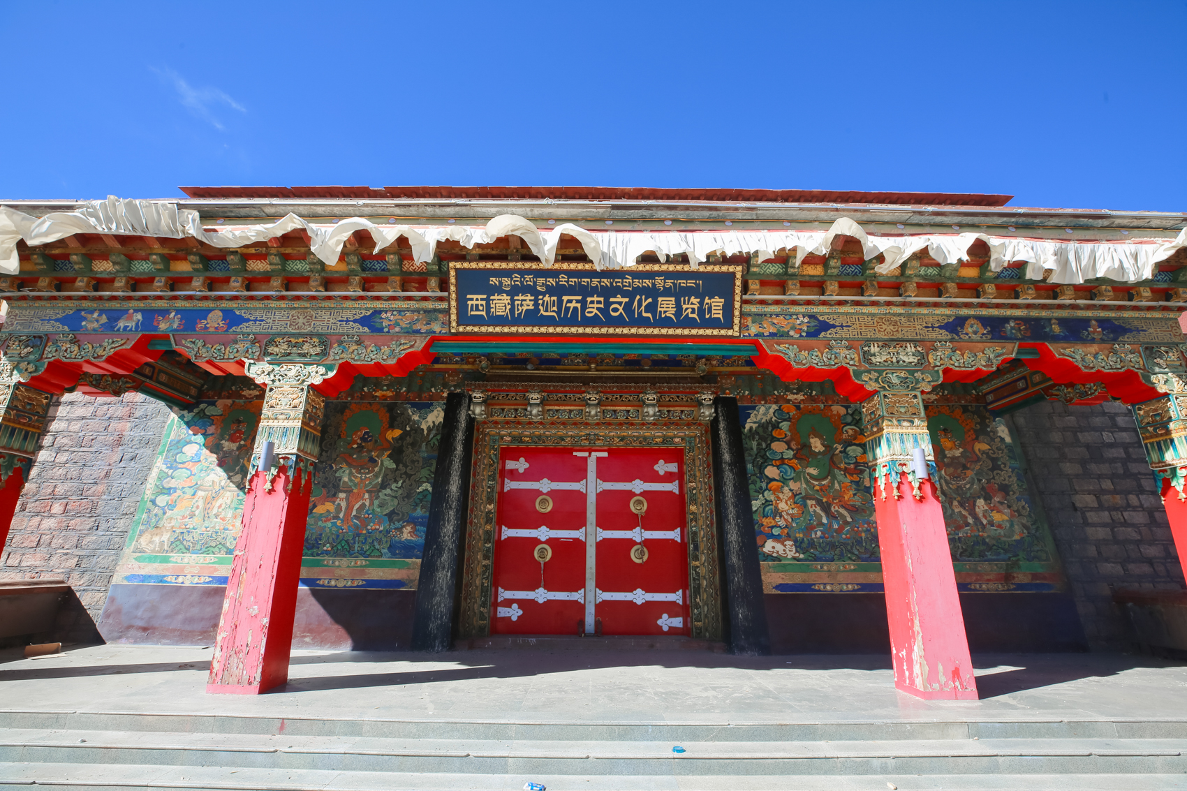 西藏往西 佛寺传佛|萨迦古城,探秘西藏人文风情