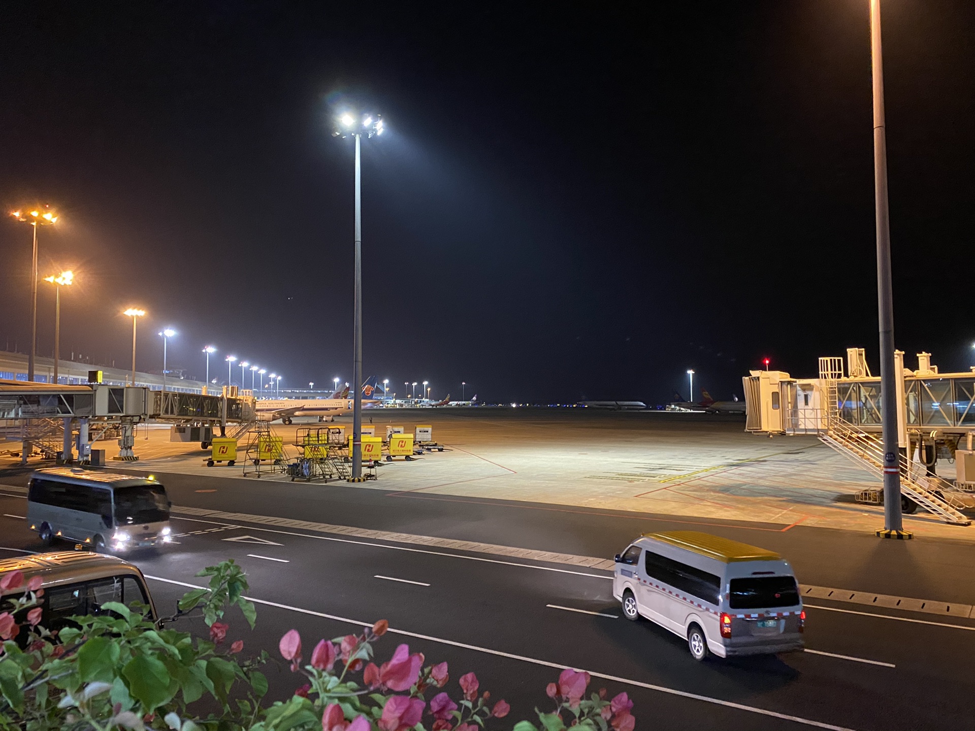 海口机场夜景图片