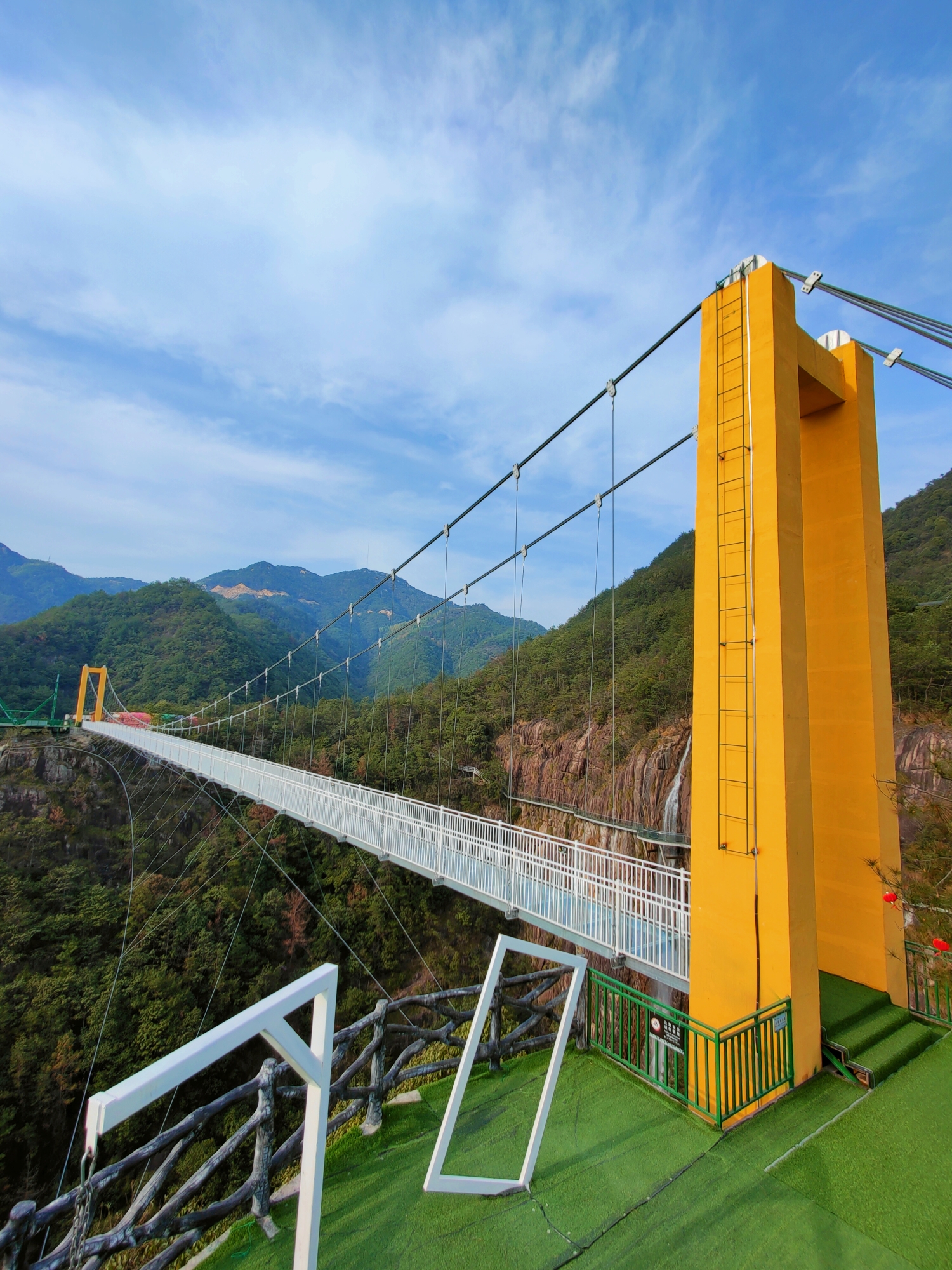 天台山龙穿峡半日游