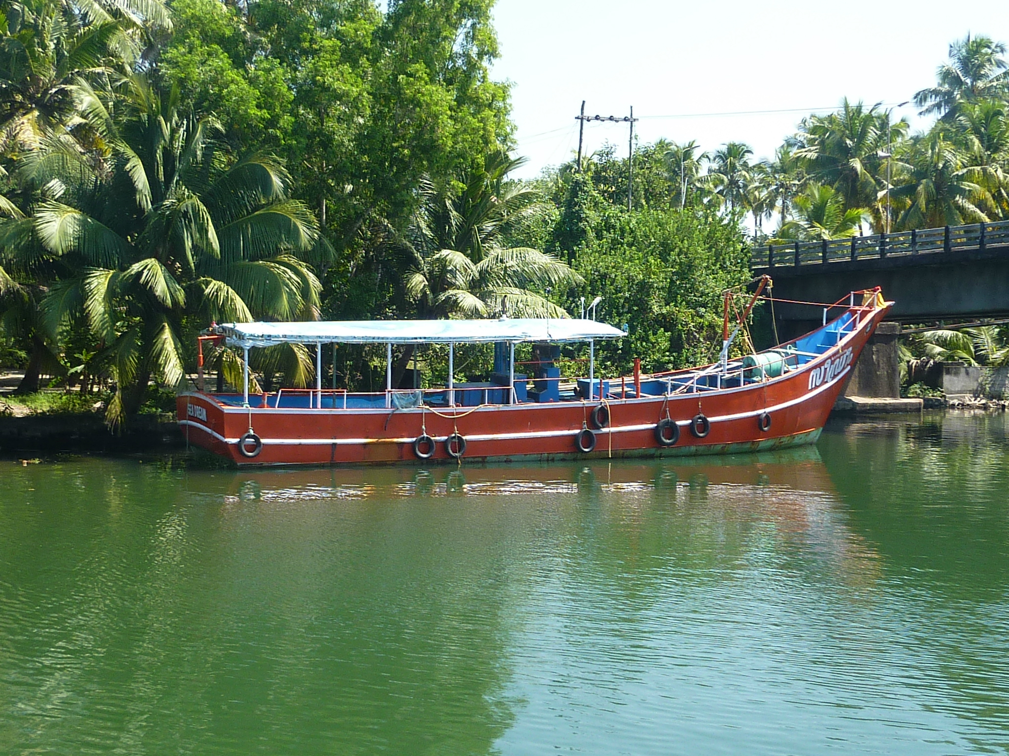 旅途中见到的各种船----欢迎跟图片