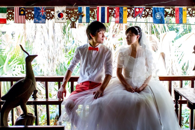 泰国婚纱旅行_泰国传统婚纱服饰图片