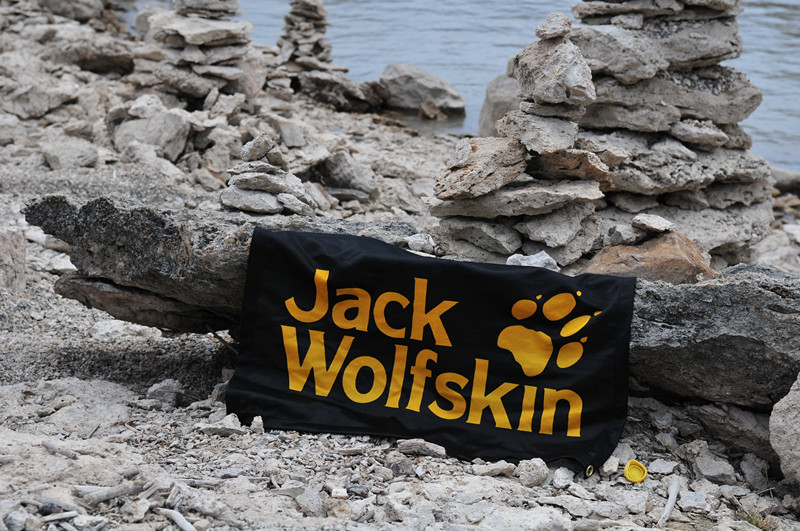 2013jack wolfskin再度攜手凱迪拉克開啟縱橫開拓之旅