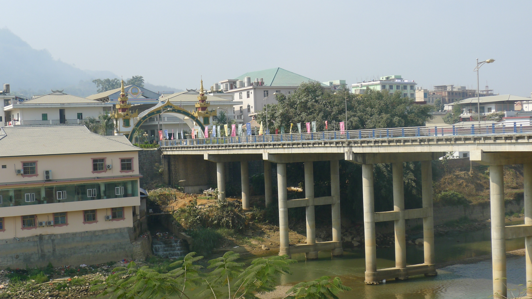 行游七彩云间(之四) 普洱 孟连口岸