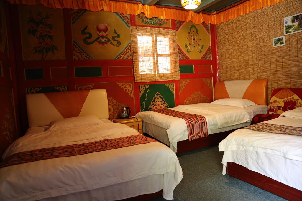 九寨沟安多藏式木屋民宿