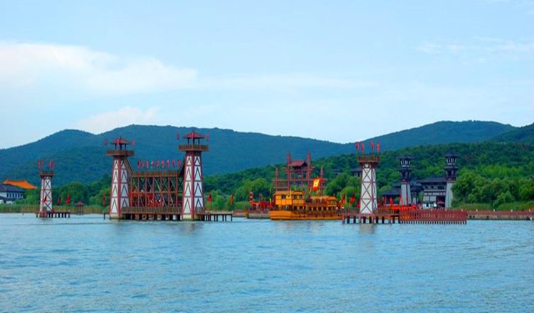 无锡太湖1日游(游中央电视台影视基地-三国城)