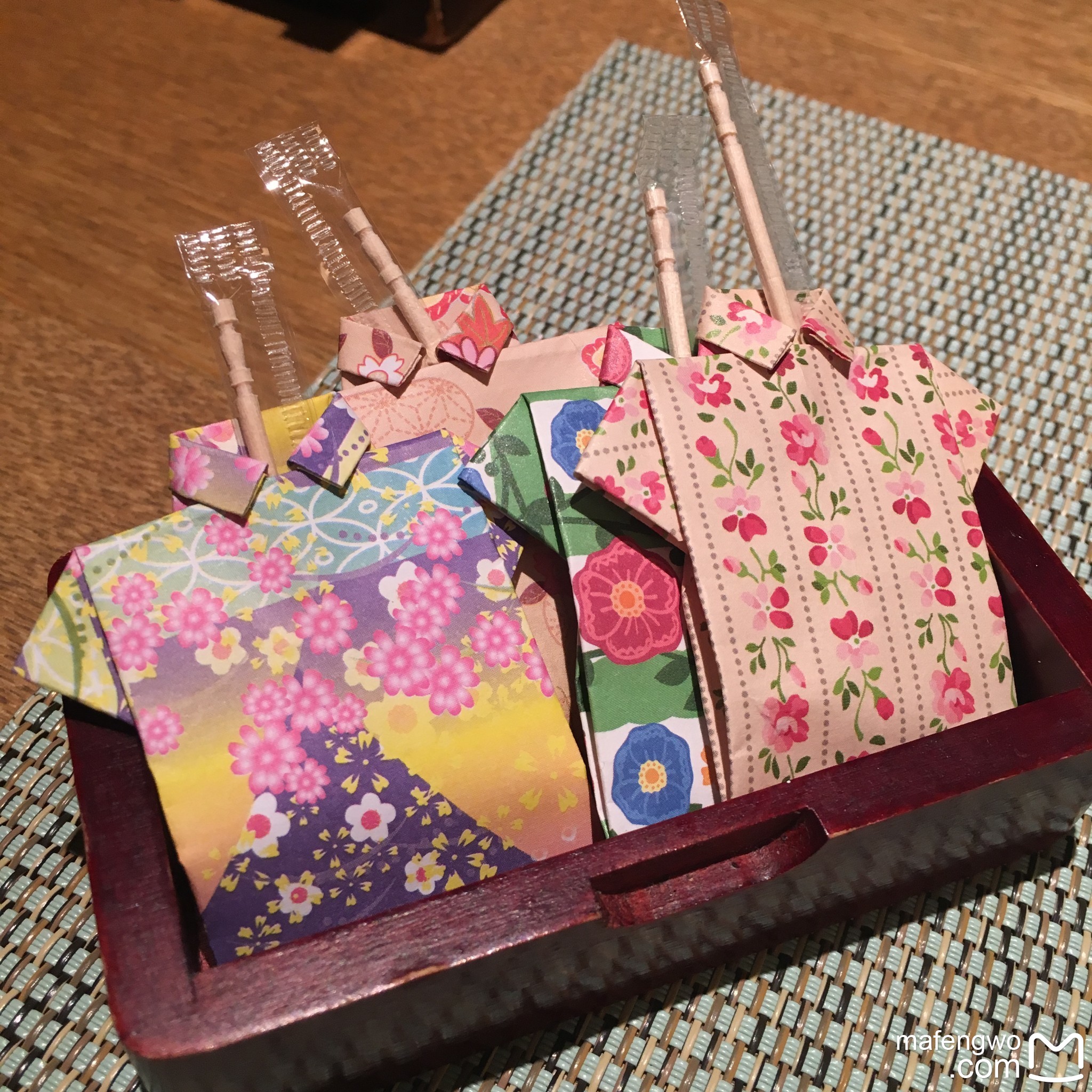 「ピンクの桜ずくめの日本は最高だ!」 九日、