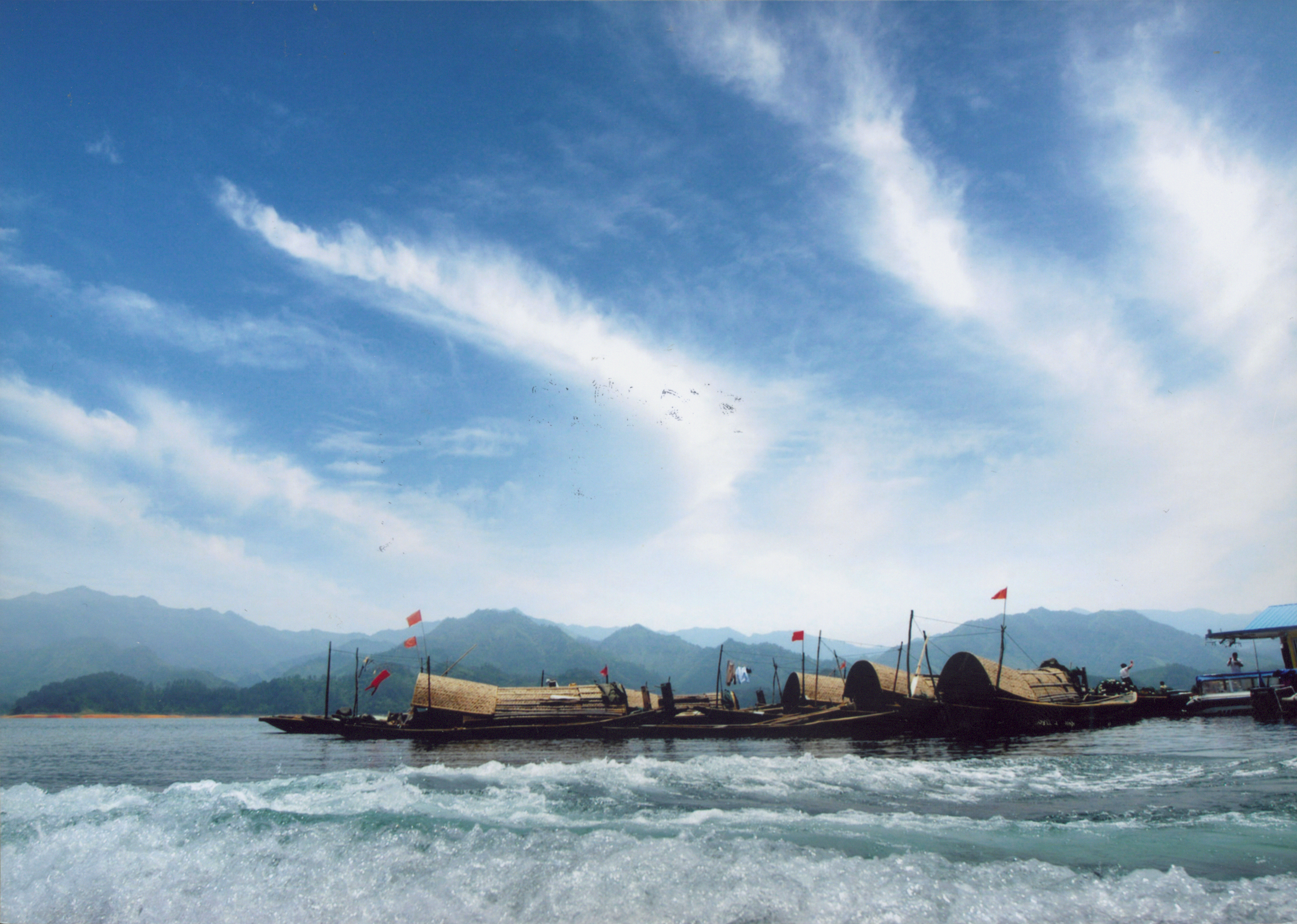 【杭州出發】千島湖釣魚島觀巨網捕魚休閒1日遊 純玩無購物 乘坐遊艇