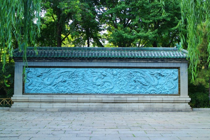 什么样的大门最好 wKgBs1ekoFyAZdDDABA_c4Yzpkk45.jpeg?imageView2%2F2%2Fw%2F680%2Fq%2F90